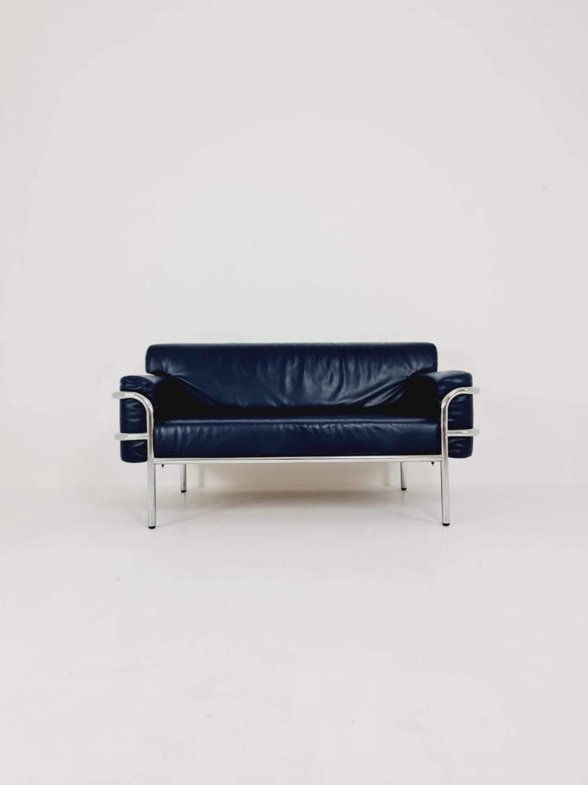 Mid Century Leather Bauhaus Style Of Cassia Lc3 Style Sofa, 1980s photo vinterior
