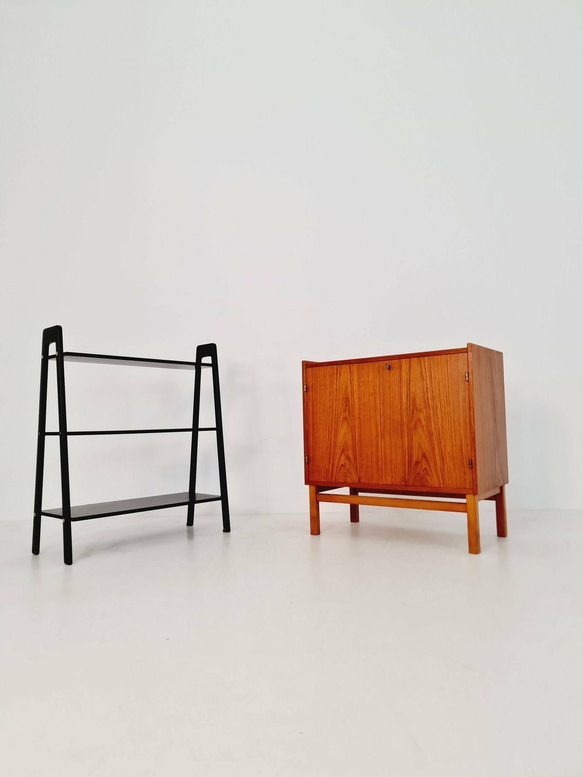 photo furniture Free Standing Vintage Bookshelf System/ Book Case Teak By Bengt Ruda, 1960s