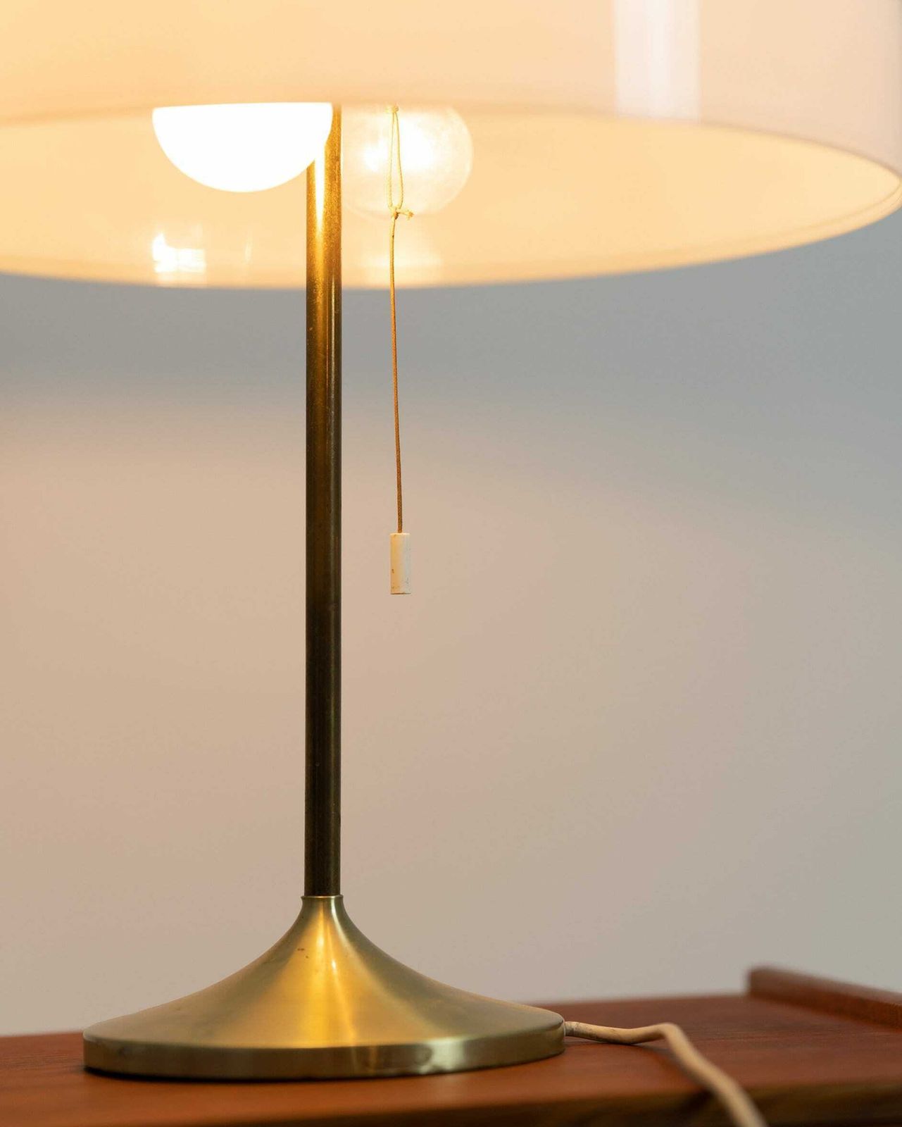 photo furniture Rare Mid Century German Mushroom Brass & Plastic Table Lamp By Cosack Leuchten, Germany 1970s