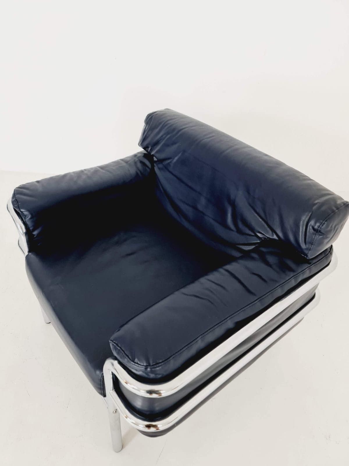 Bauhaus  Style Of Cassia Lc2 Style Armchair, 1980s photo vintage
