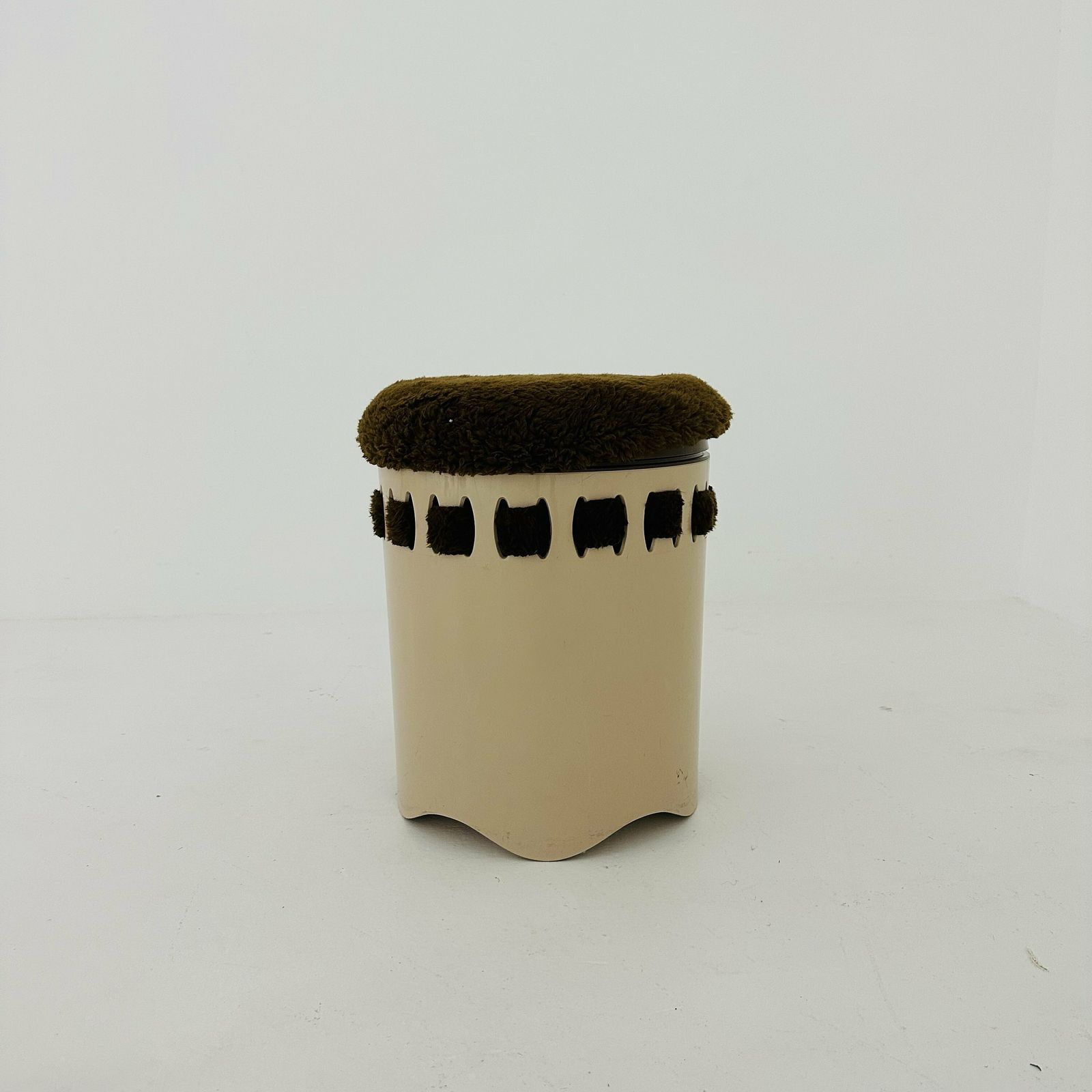 Vintage Laundry Basket From Emsa, West German Storage Stool, Space Age Stool 1970s photo furniture