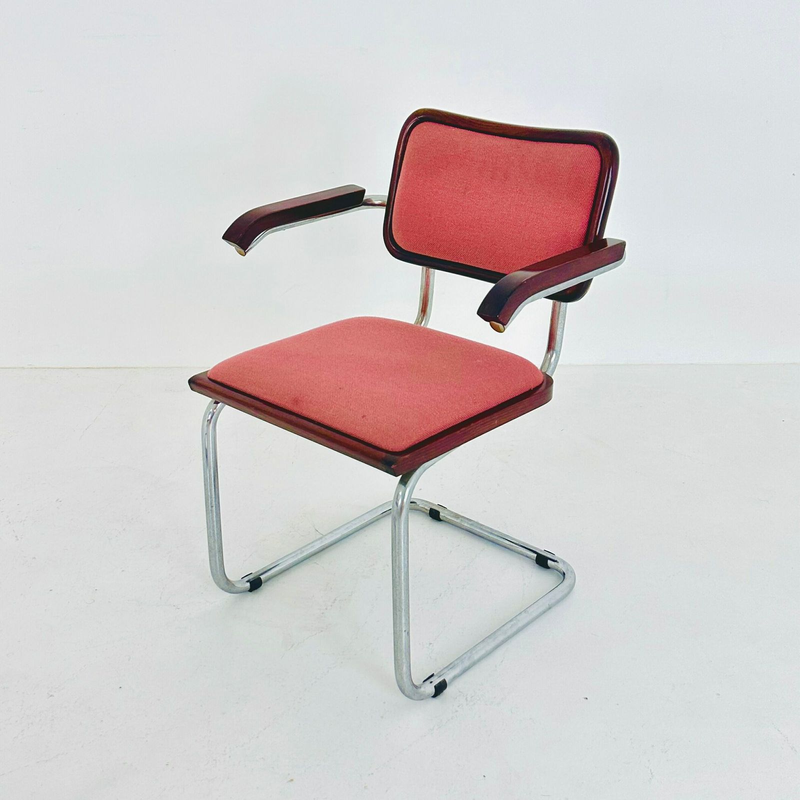Marcel Breuer B32 Upholstered Cesca Armchair, Bauhaus Design By Bene