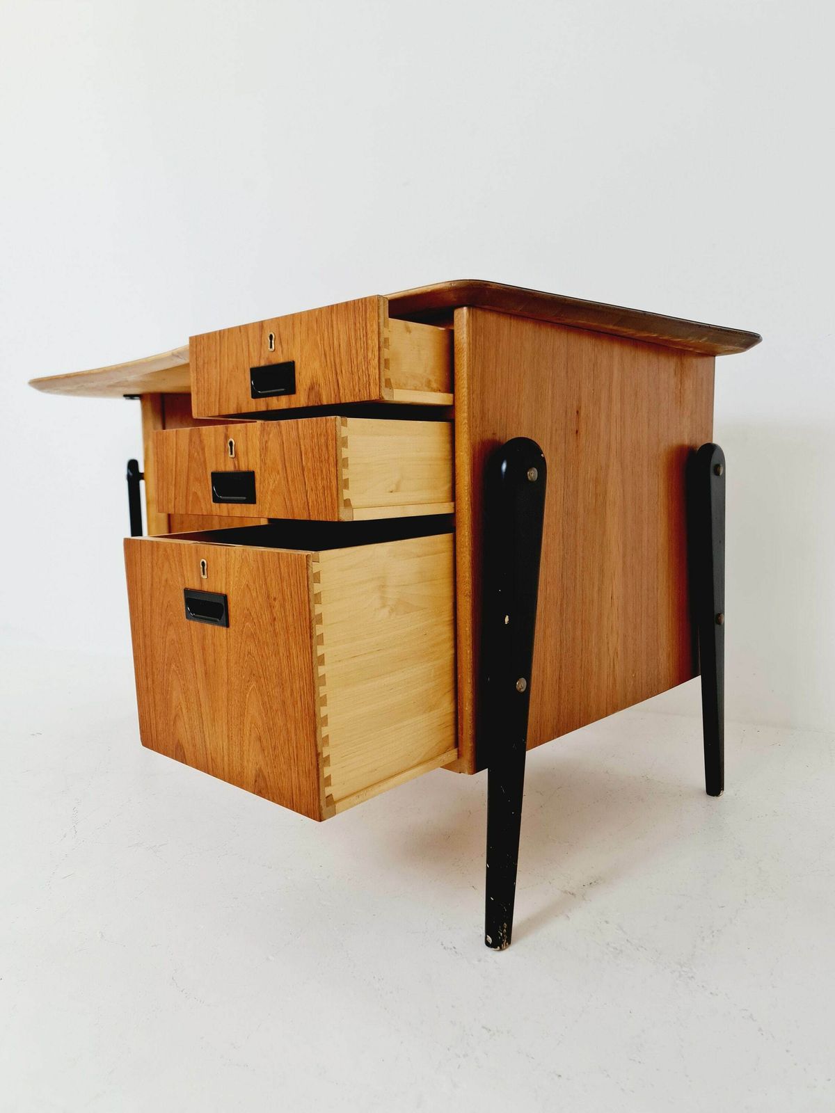photo furniture Midcentury Teak Desk By Göran Strand For Lelångs Möbelfabrik, Sweden, 1960s