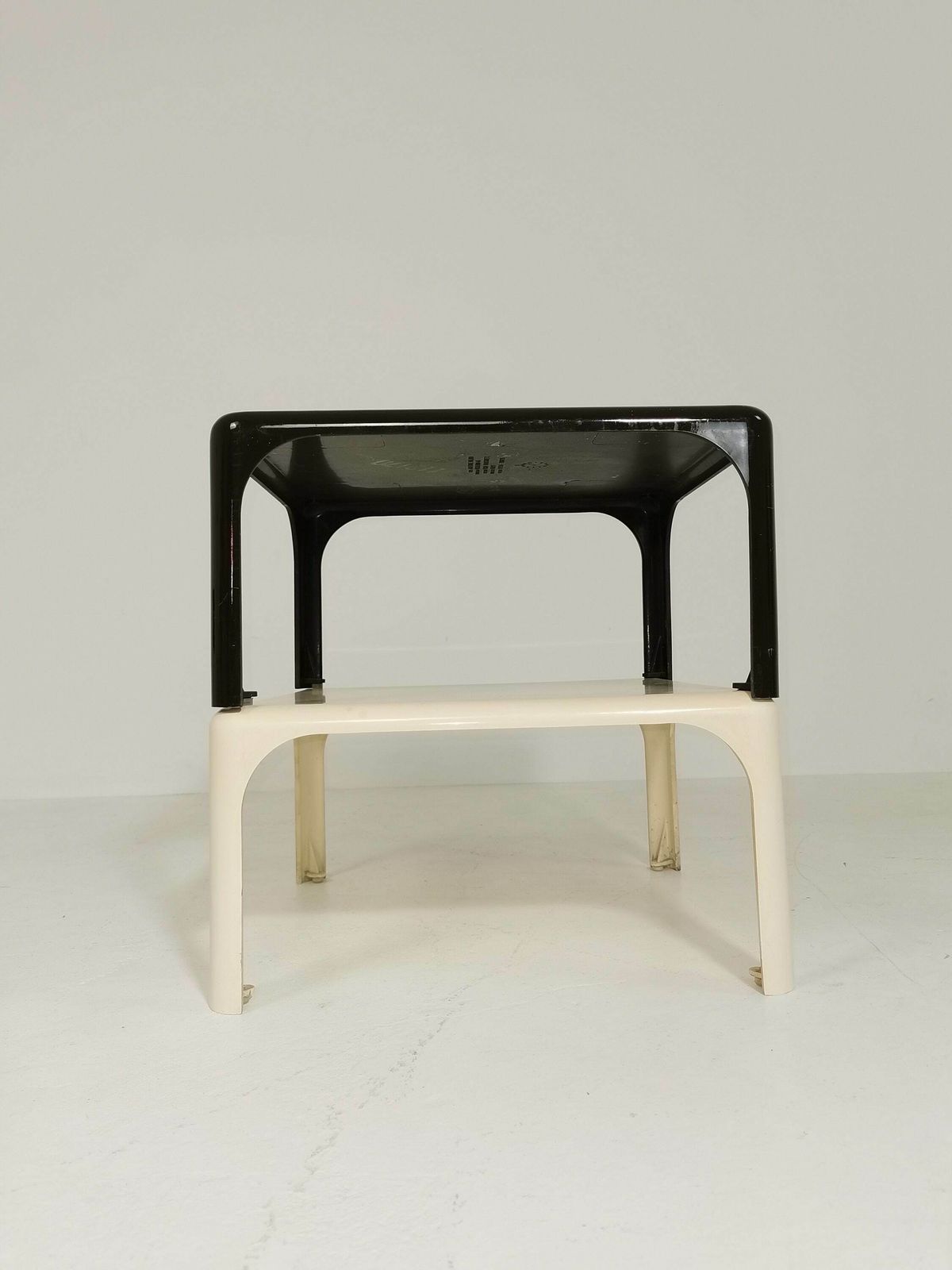 photo furniture Space Age Design Elena Table By Vico Magistretti For Merta Italy 1966