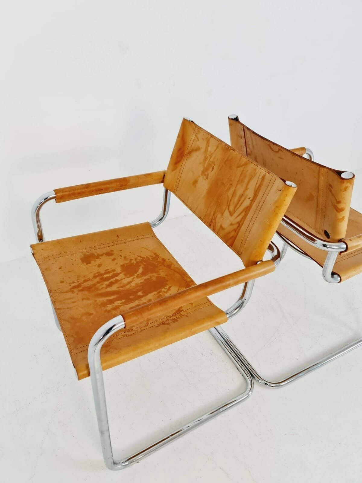 Set Of Tow Bauhaus Cognac Original Desk Chair By Mart Stam & Marcel Breuer For Fasem Italy 1980s photo Furniture