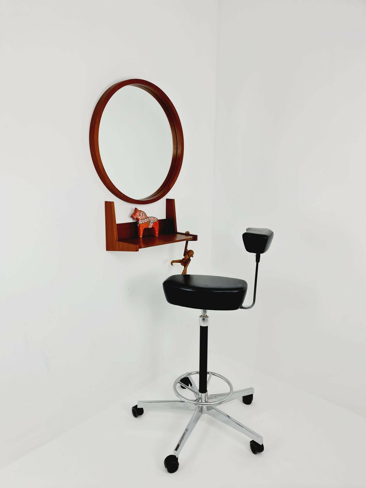Mid Century Teak German Teak Mirror With Teak Shelf By Münchner Zier, 60s