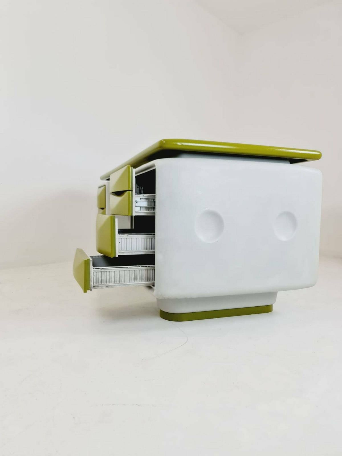 photo for sale 1 Of 1 Limited Edition Space Age Ernest Igl For Wilhelm Werndl Directors Igl Jet Writing Desk In Fiberglass, 1970s