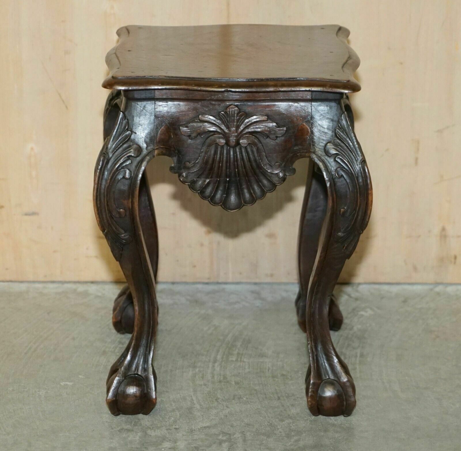 Lovely Pair Of Antique Circa 1900 Hand Carved Mahogany Claw & Ball Side Tables photo for sale