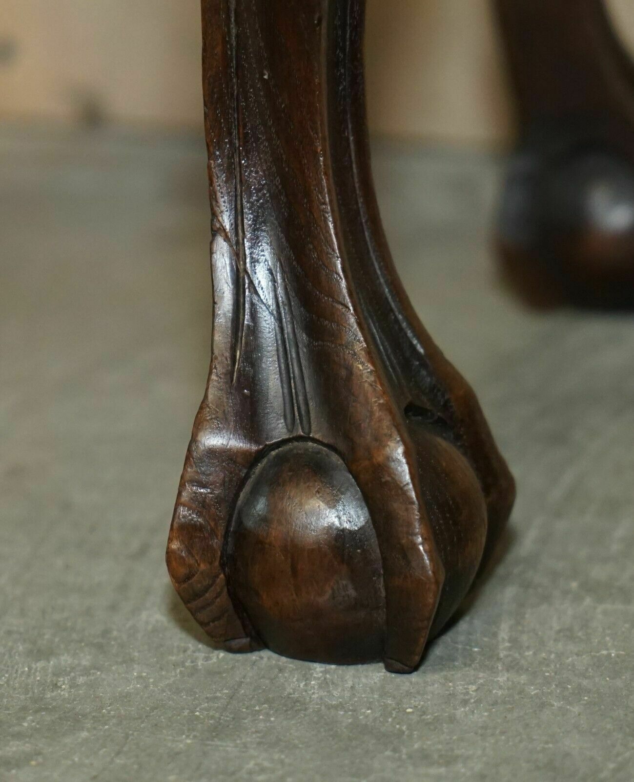 photo furniture Lovely Pair Of Antique Circa 1900 Hand Carved Mahogany Claw & Ball Side Tables