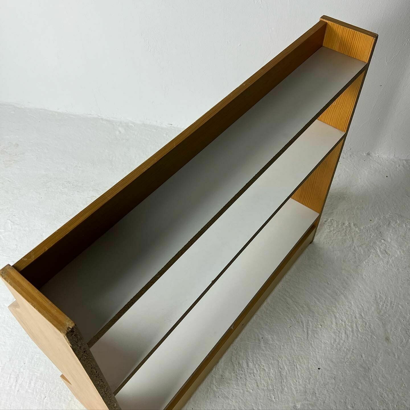 Duo Of Shelves By Charlotte Perriand photo 847.0