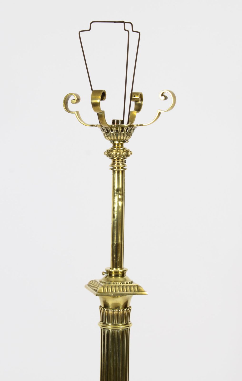 Victorian Brass Corinthian Column Telescopic Standard Lamp  19th C photo for sale