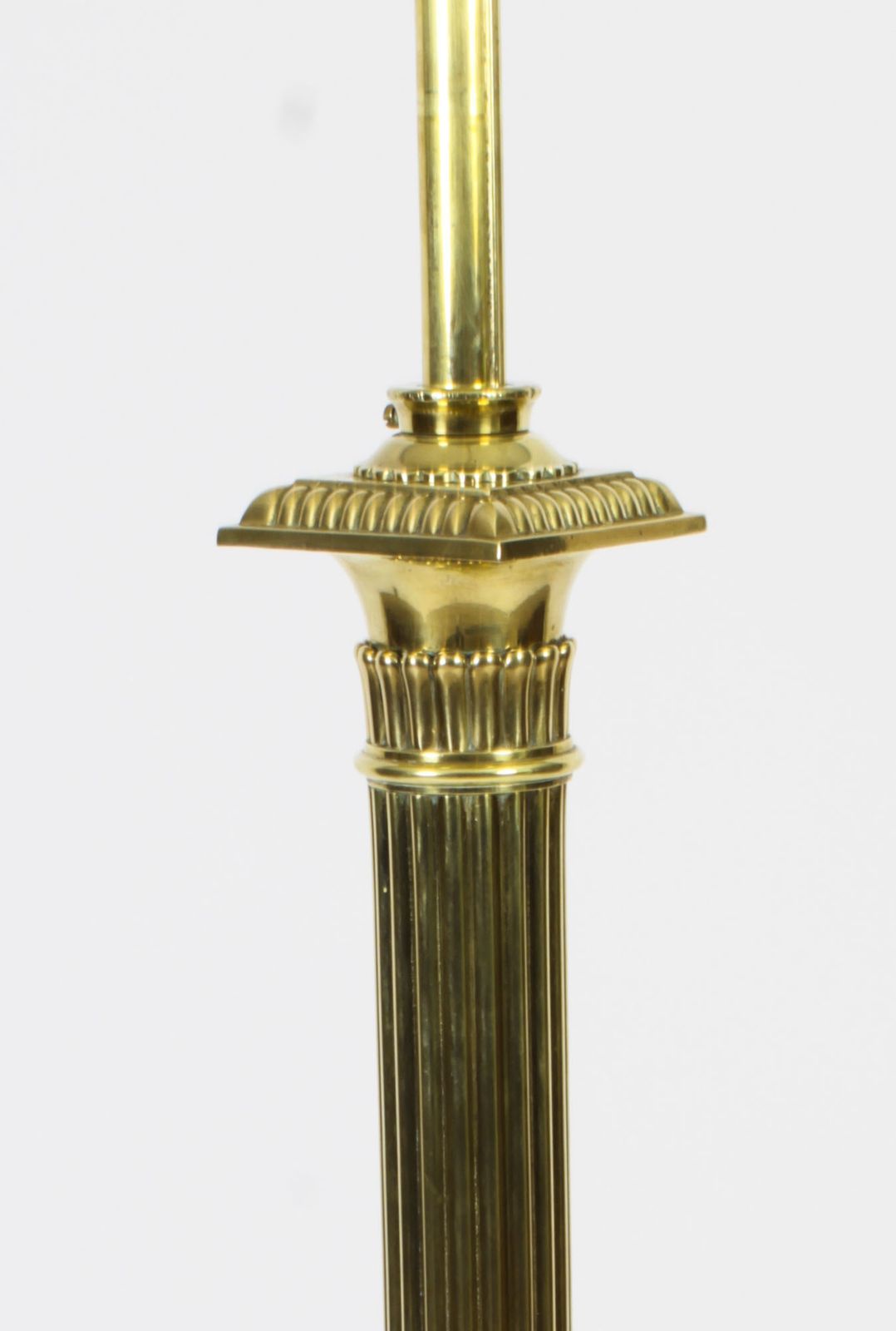 Victorian Brass Corinthian Column Telescopic Standard Lamp  19th C photo 1250.0