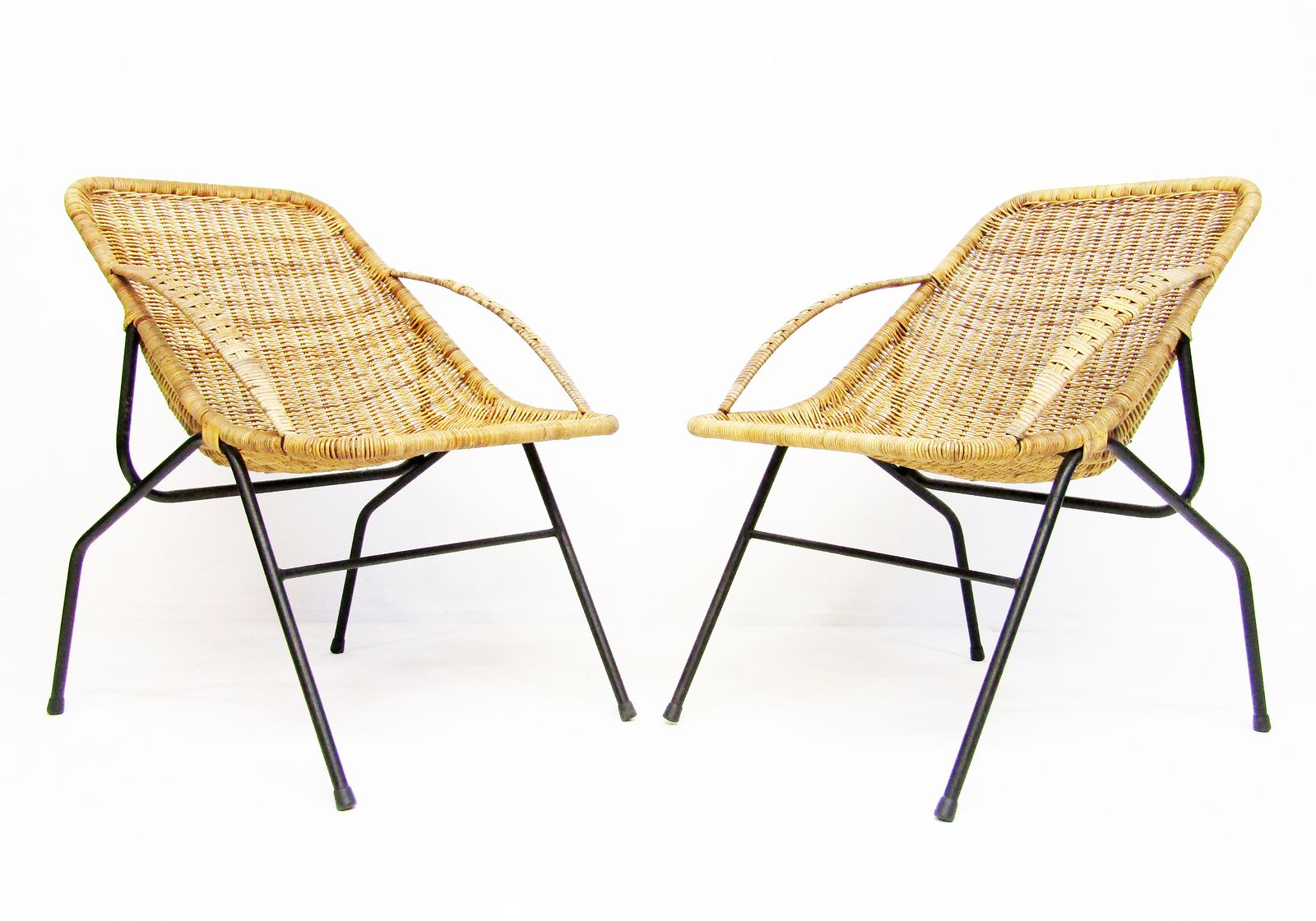 Pair Of 1950s French "Gazelle" Chairs In Rattan Wicker & Tubular Steel photo vinterior