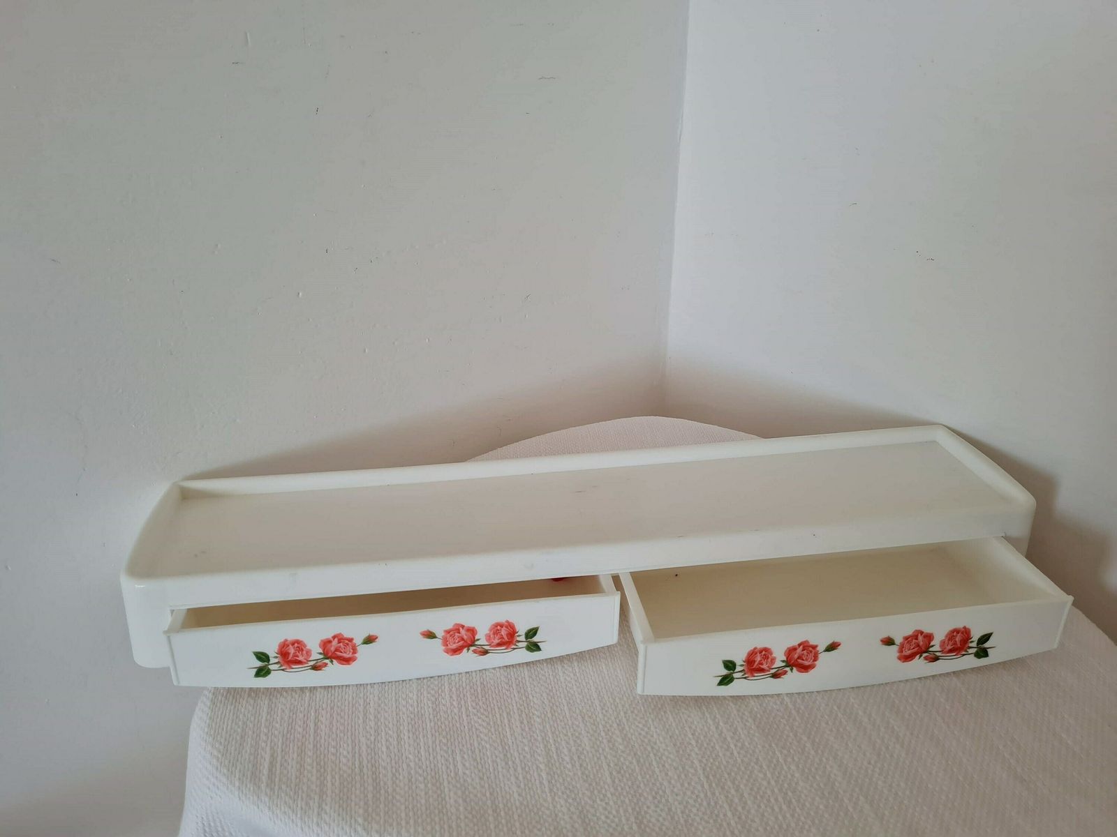 Eén Van De Retro Plastic Badkameraccessoires Syla France 1 photo Woonaccessoires