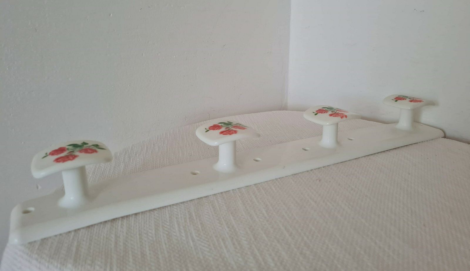 Eén Van De Retro Plastic Badkameraccessoires Syla France 1 photo vintage