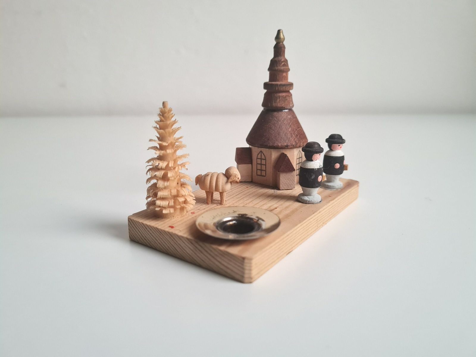 photo furniture Vintage Duitse Kandelaar – Seiffen Kerk Met Kerstkoorzangers, Handgemaakt
