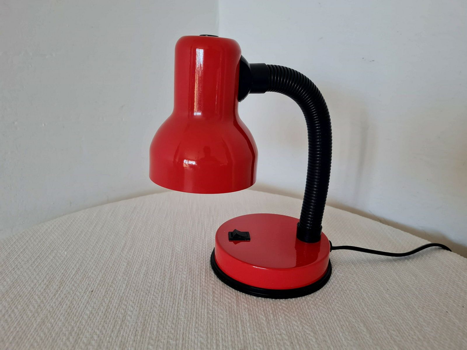 Vintage Memphis Milano Style Pair Red Metal Table Lamps 1990s photo for sale