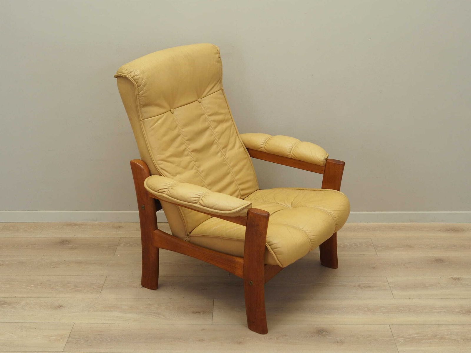 Yellow Leather Armchair, Danish Design, 1960s, Production: Denmark photo vintage