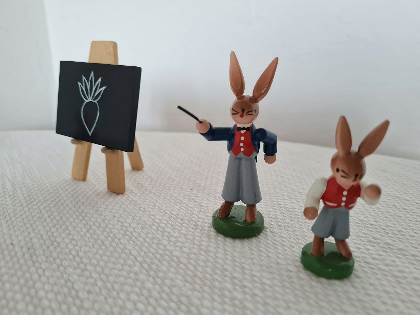 Vintage German Erzgebirge Easter Bunny School Wooden Miniatures 1980s photo vinterior