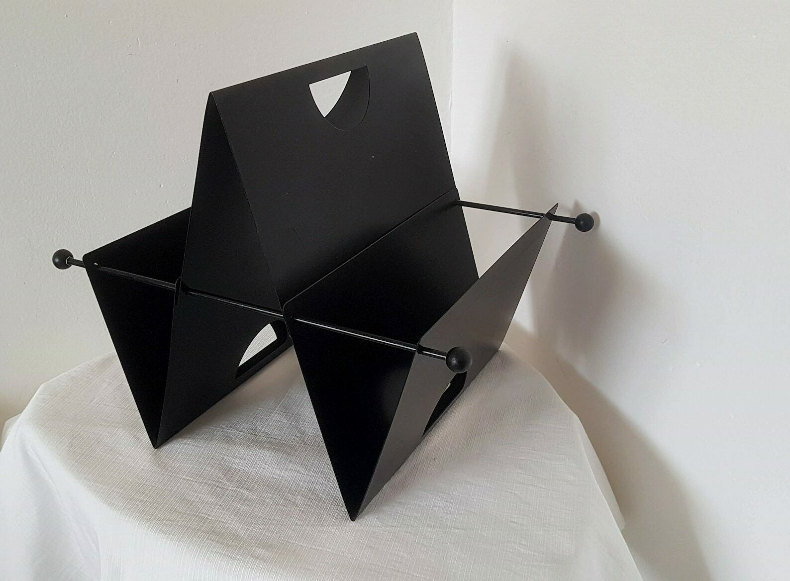 Vintage Memphis Milano Tijdperk Zwart Tijdschriften /Vinylrek Italiaans Postmodern Sottsass Stijl photo Woonaccessoires