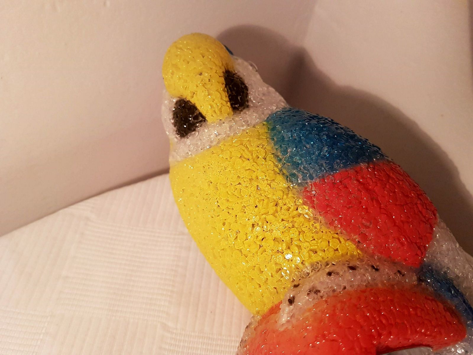 Vintage Popcorn Plastic Parrot Lamp On A Metal Spiral Lovely Accent Lamp photo vinterior