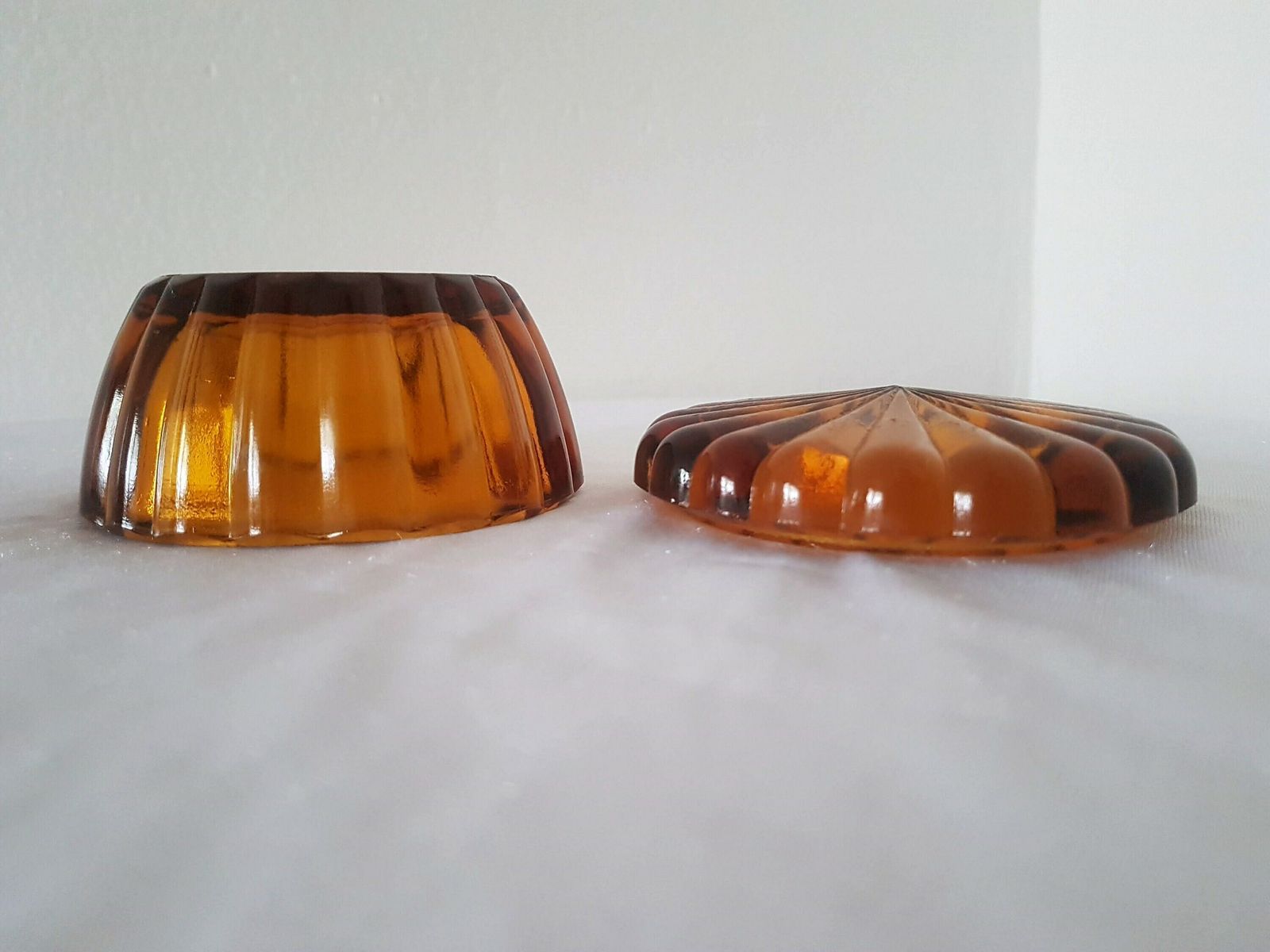 Bohemian Art Deco Amber Glass Powder Can Dose Schlevogt Hoffmann Excellent Condition photo vinterior