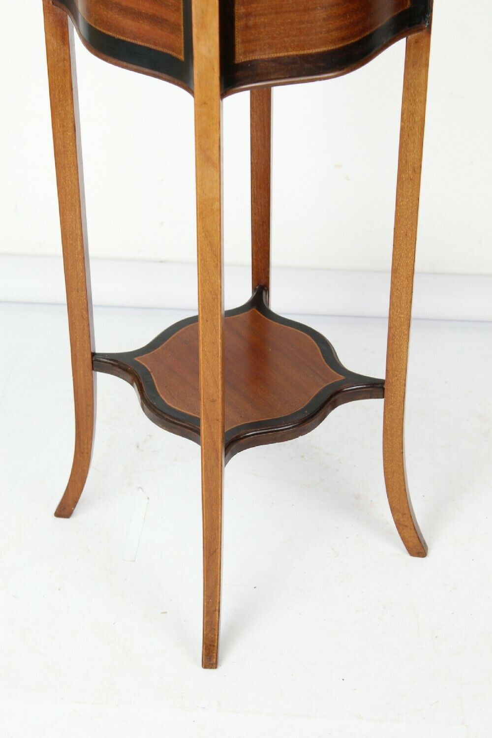 Edwardian Mahogany & Inlaid Jardinière photo 295.0