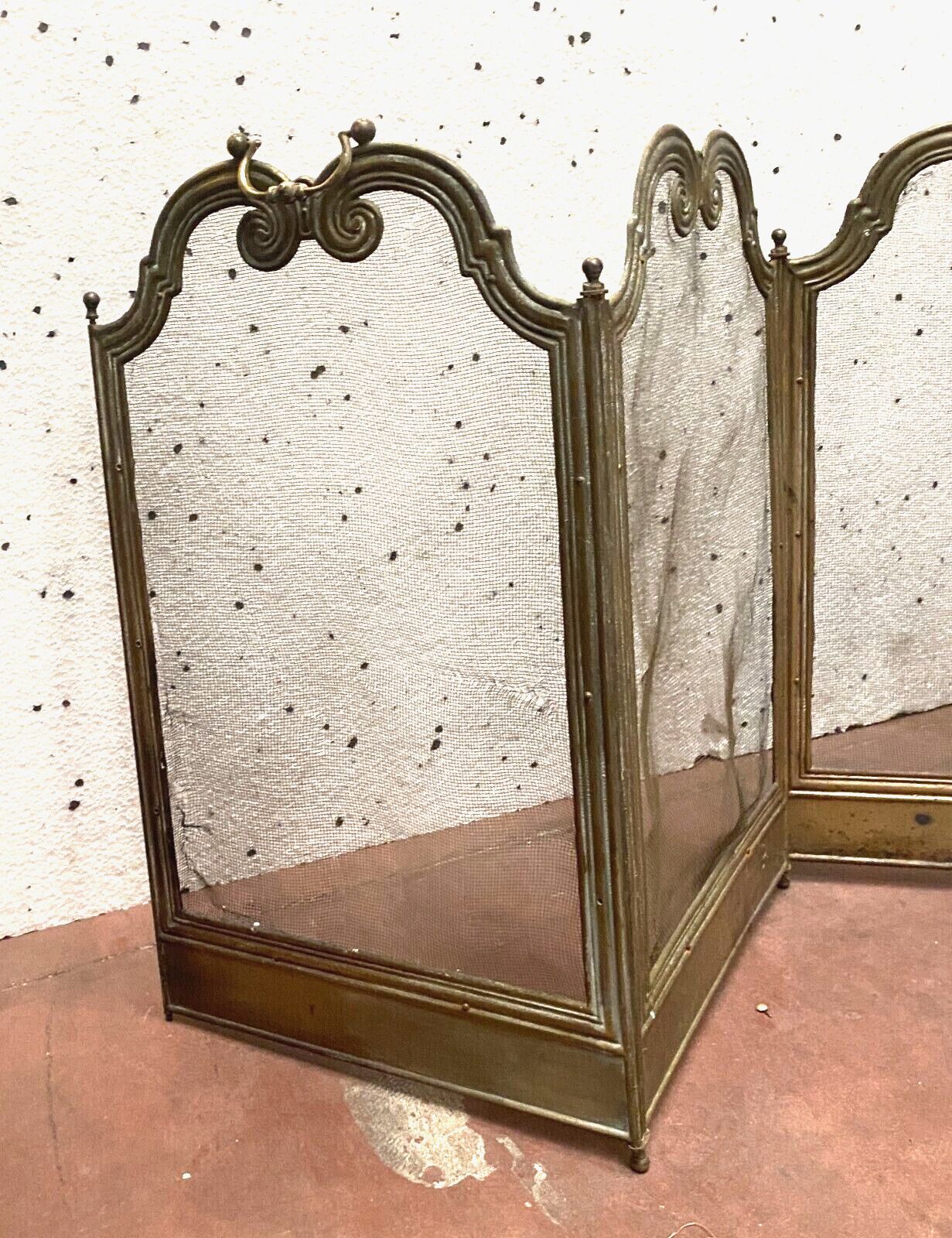 Spark Screen Has Four Sheets In Brass And Braided Mesh XX Century photo furniture