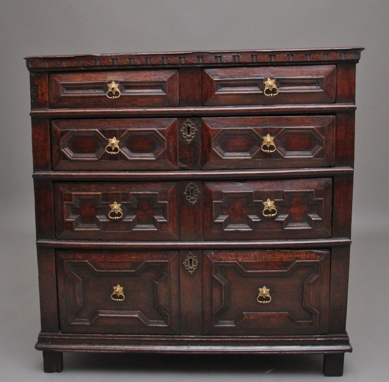 Early 18th Century Oak Moulded Front Chest Of Drawers From The Stuart Period