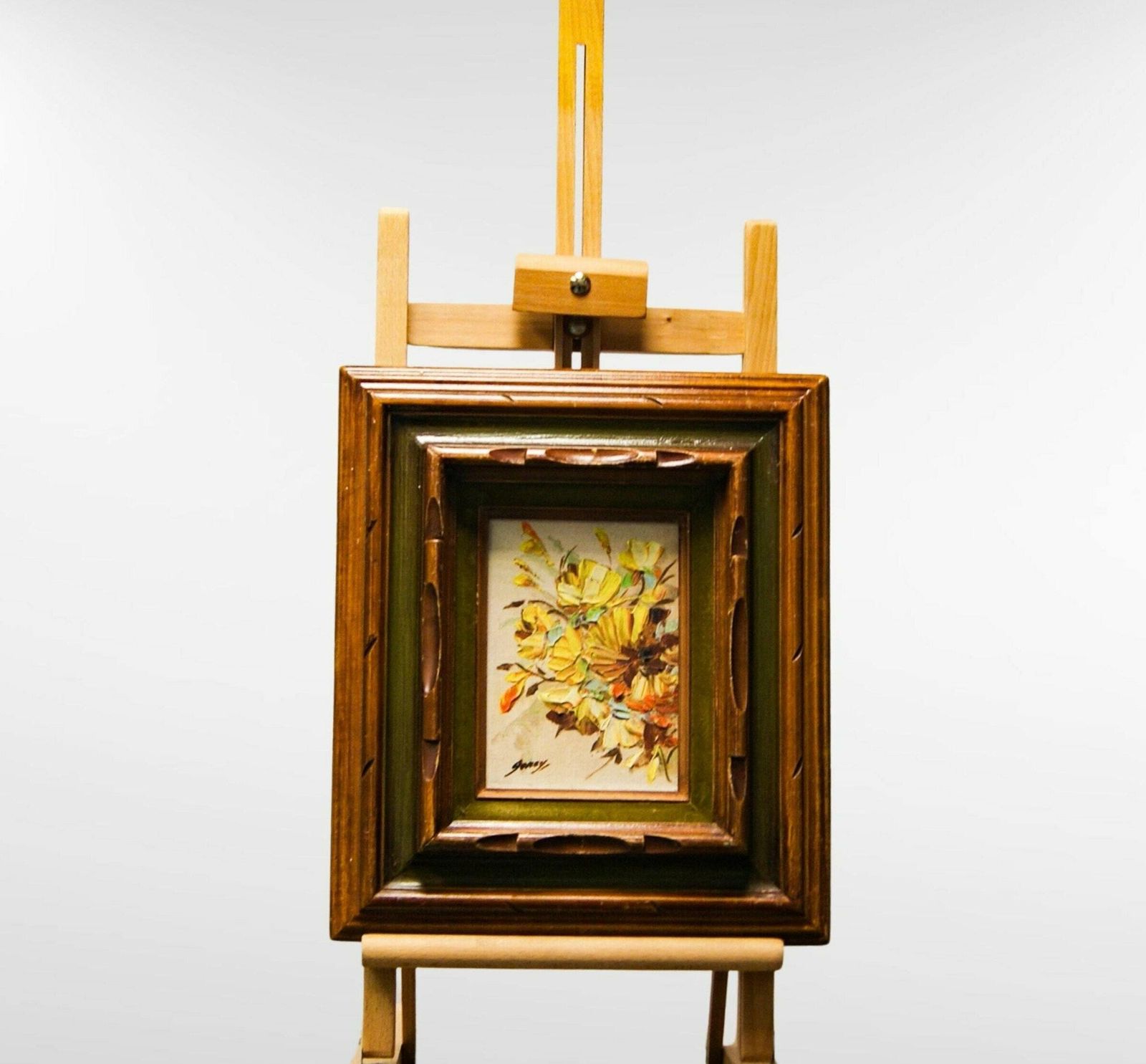 Small Oil On Canvas Flower Bouquet, Mid Century Oil On Canvas Pallet Knife Floral Painting Signed 'Garey'