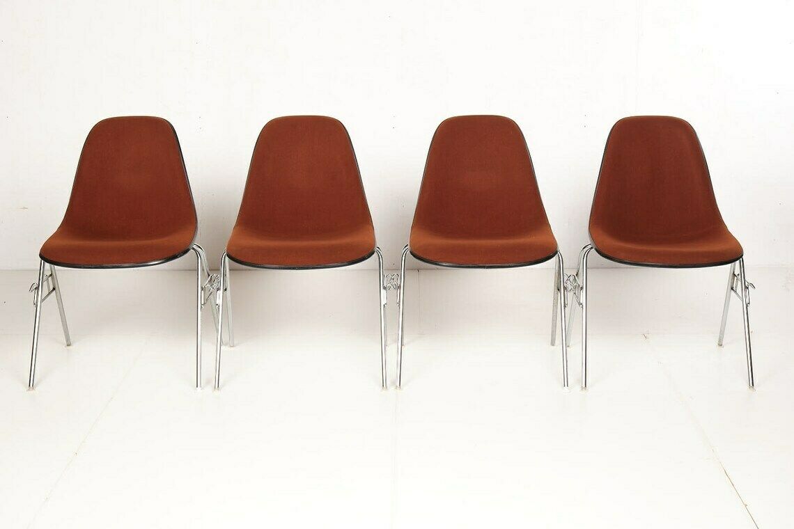 photo furniture Chair Herman Miller, Stackable, Fiberglass Shell, Upholstered, Set Of 4. A Total Of 9 Pieces Available