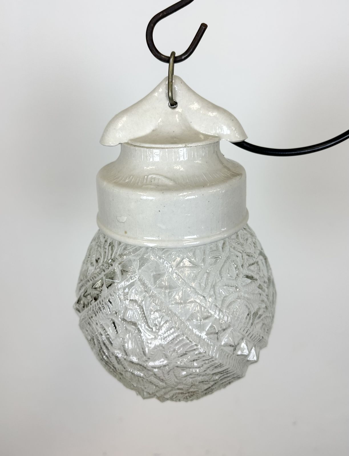 Vintage White Porcelain Pendant Light, 1970s, 15x photo vinterior