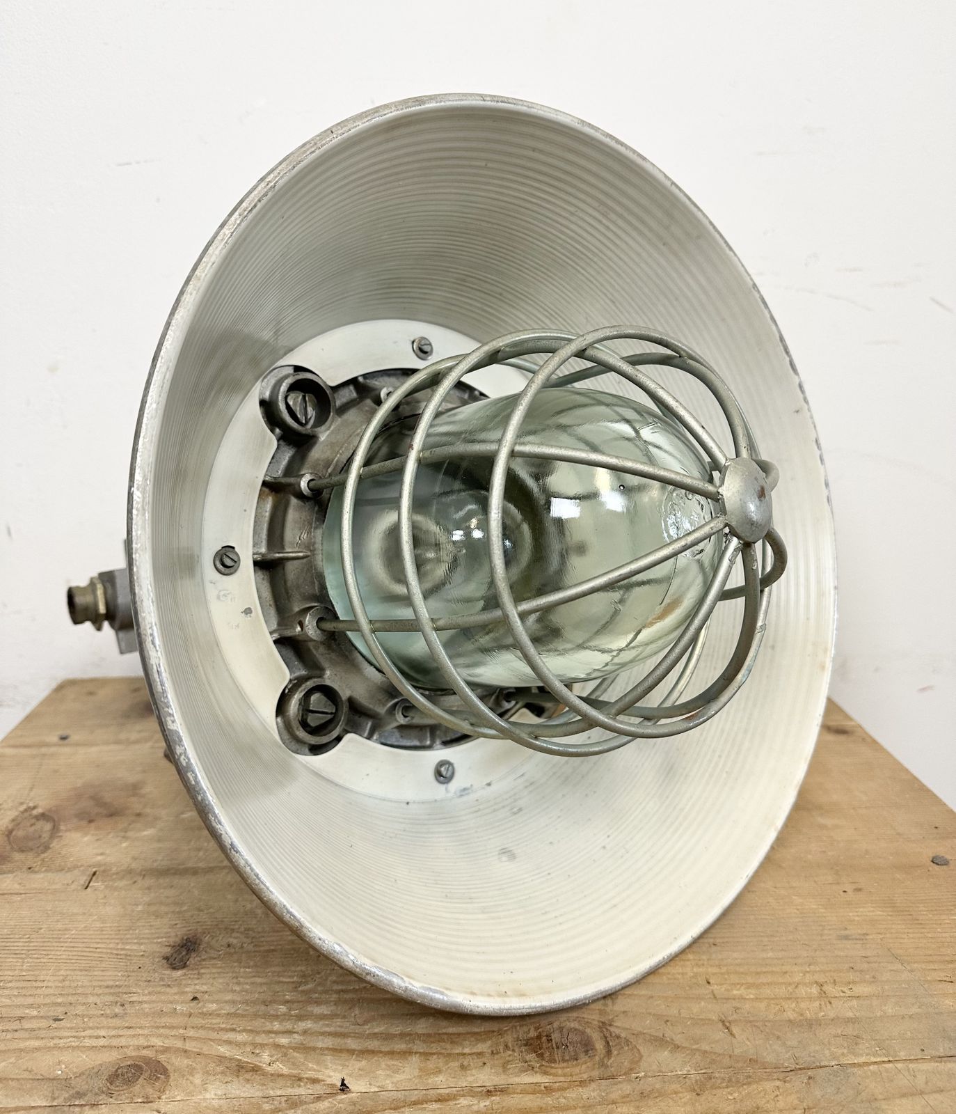 photo vintage Large Industrial Cast Aluminium Cage Pendant Light From Polam Wilkasy, 1970s, 2x