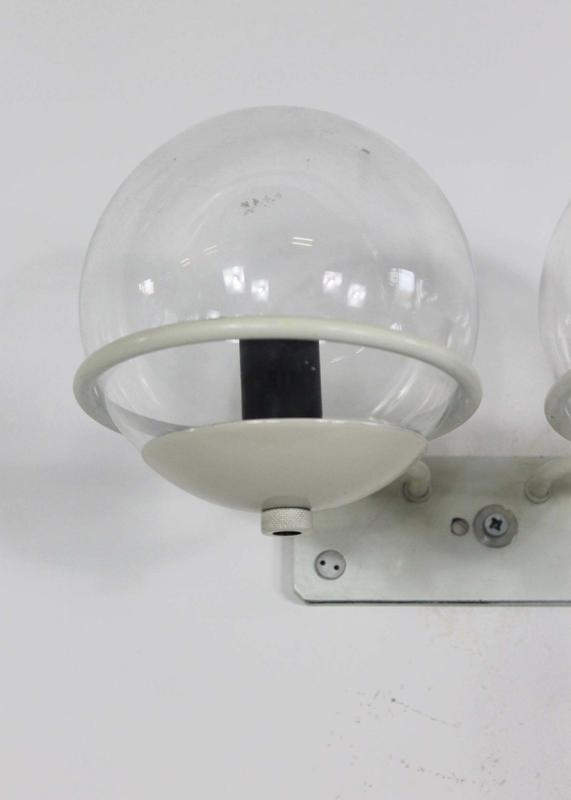 2250.0 Gino Sarfatti Set Of Two Wall Lamps 238/2 In Aluminium And Glass By Arteluce 60s photo