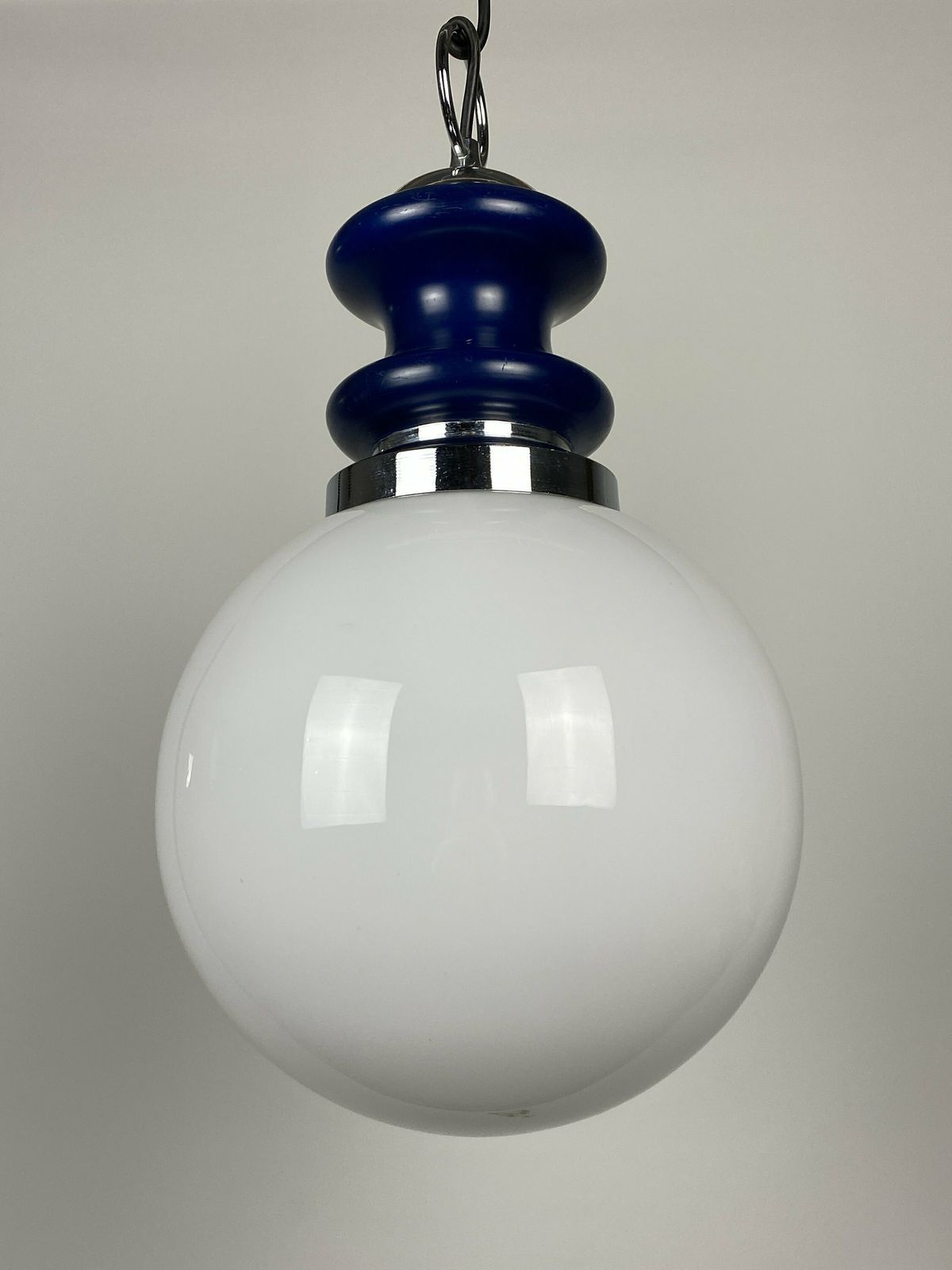 Vintage Glazen Bollamp Met Blauw Metalen Fitting 1970 photo 188.0