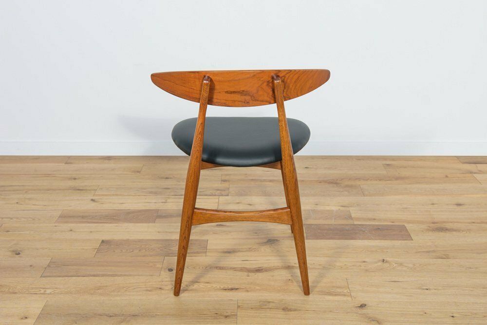photo buy Mid Century Danish Ch33 Dining Chairs By Hans J Wegner For Carl Hansen And Søn 1960s Set Of 4