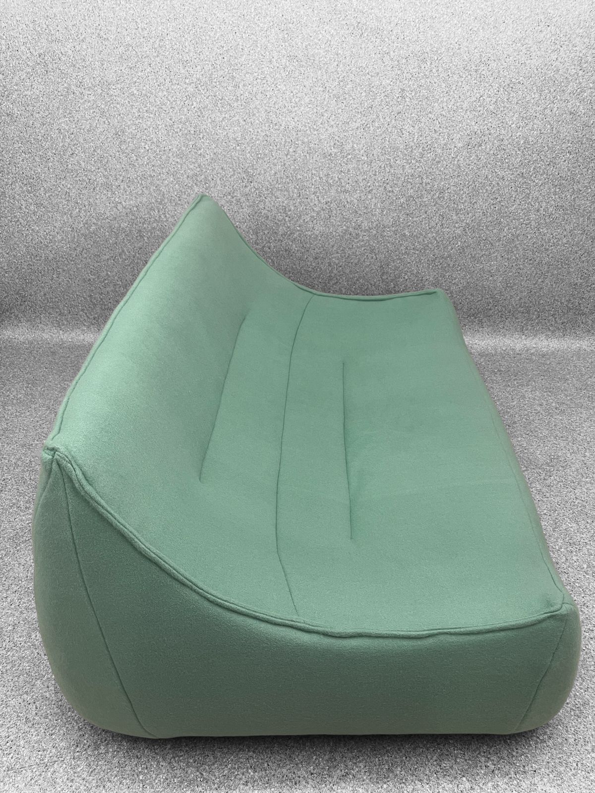 photo vintage Vintage Sake Two Seater Modular Mint Colour Sofa By Ligne Roset