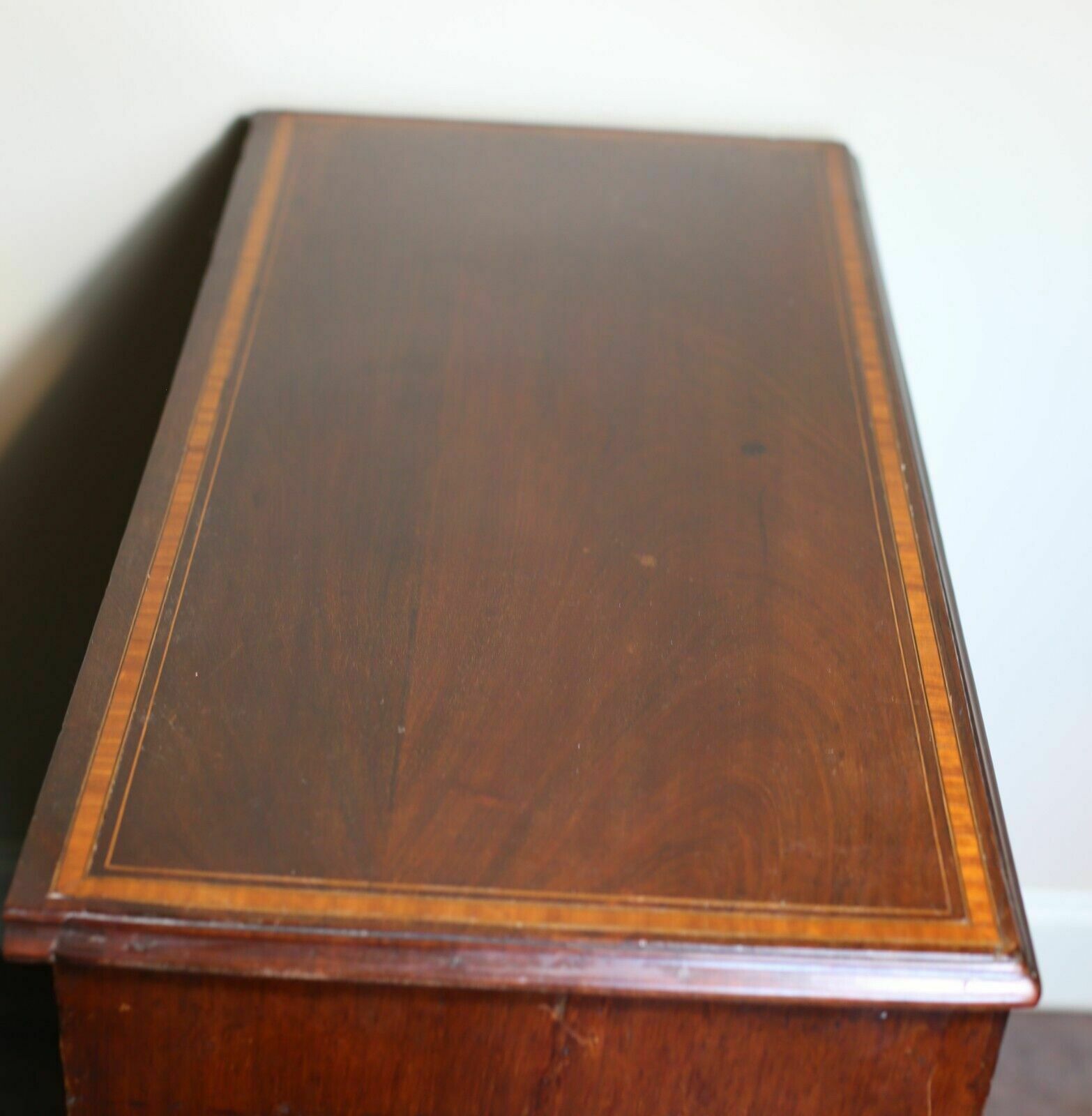 18th Century George III Mahogany Crossbanded Bachelors Chest Of Drawers photo buy