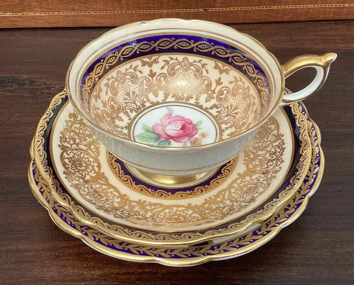 Paragon Antique Floating Rose Cabinet Tea Trio Cobalt And Gilt C 1945