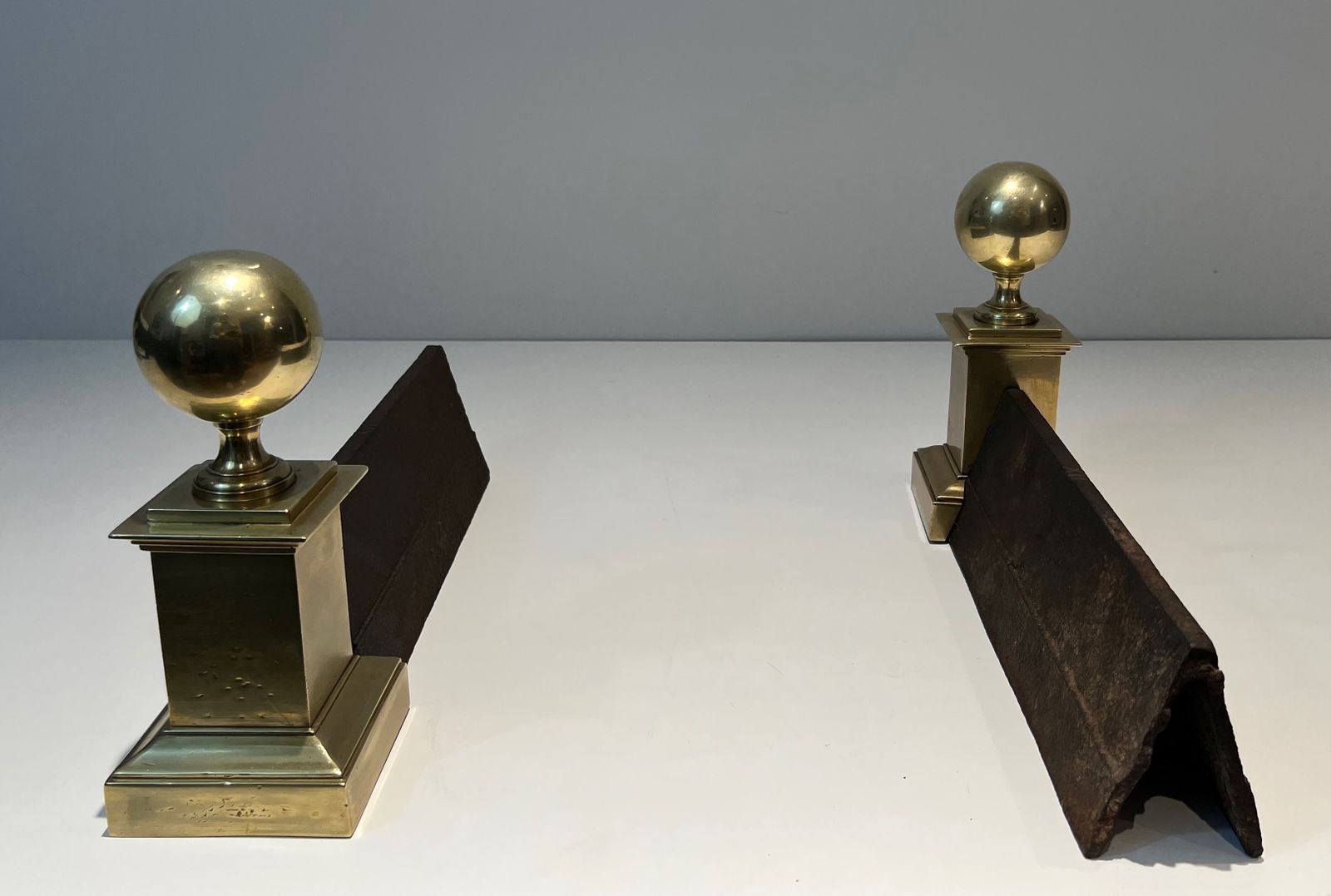 Important Pair Of Brass Andirons photo 1150.0