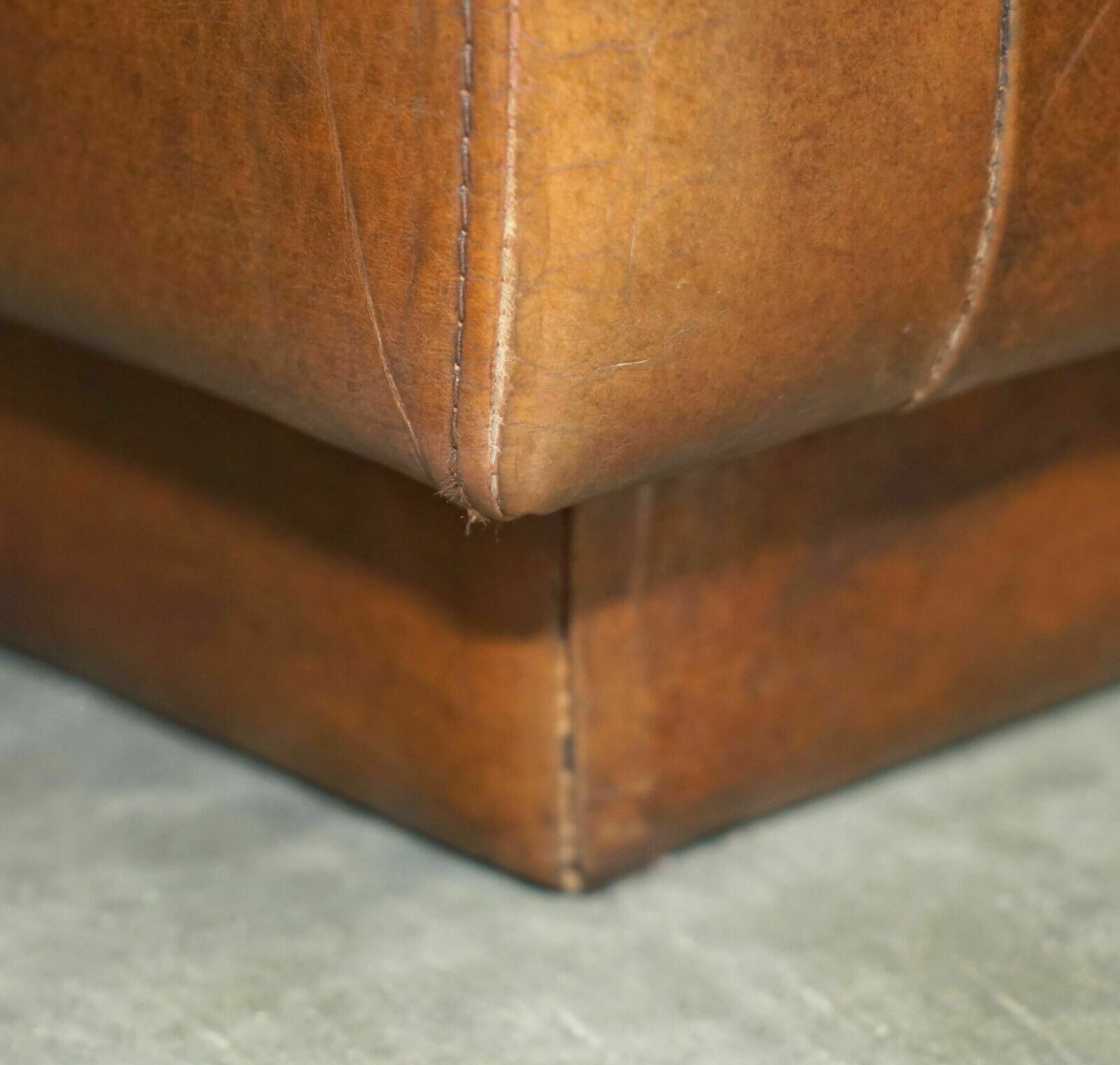 photo furniture Timothy Oulton Vintage Aged Brown Heritage 134cm Wide Sofa Stunning Patina