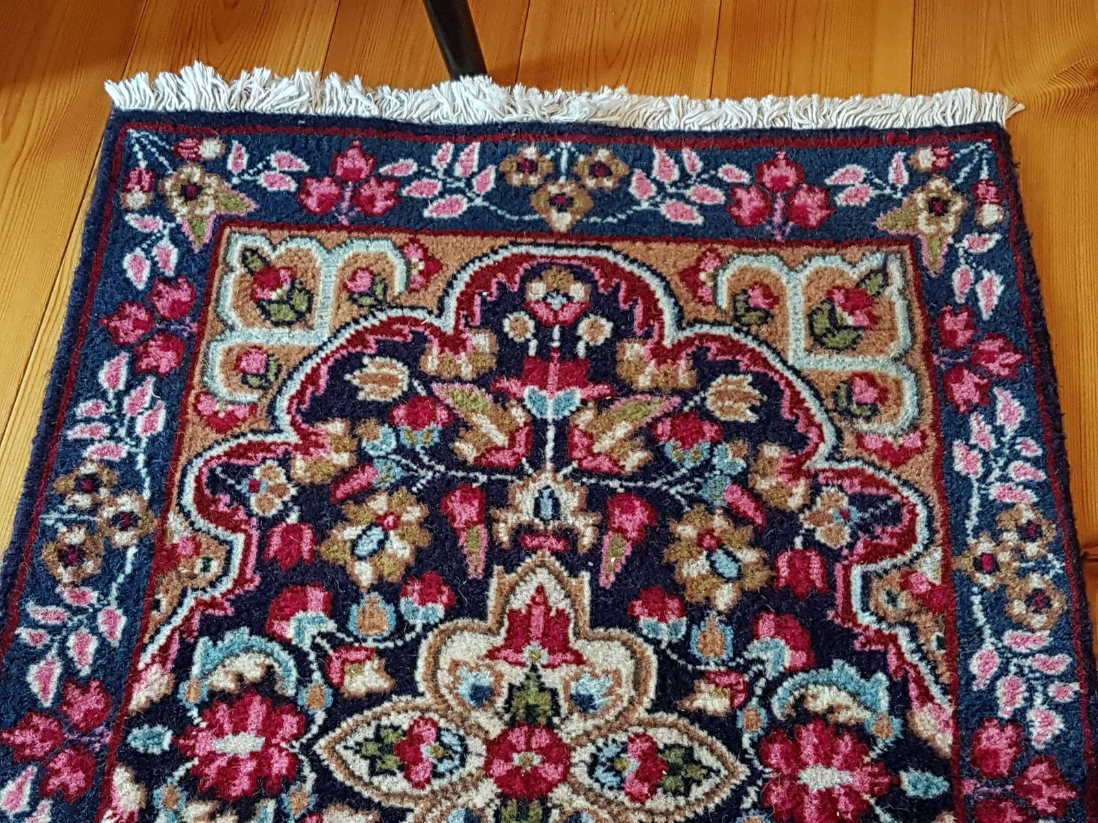 Small Handknotted Rug With Floral Rose Design, Floral Turkish Carpet Cas7 photo for sale