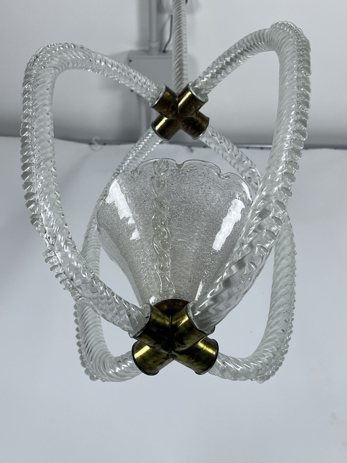 photo furniture Ercole Barovier, Art Deco Murano Glass Pendant. Italy 1930s