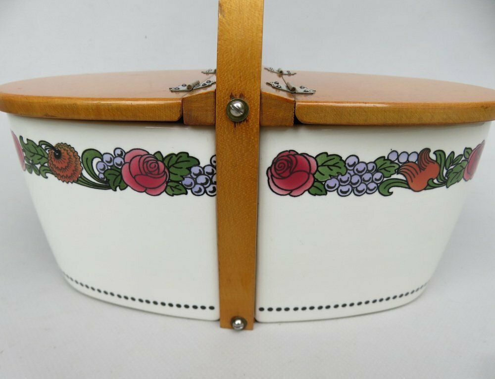 photo vintage Art Nouveau Pastry Box In Ceramics And Wood, 1890s