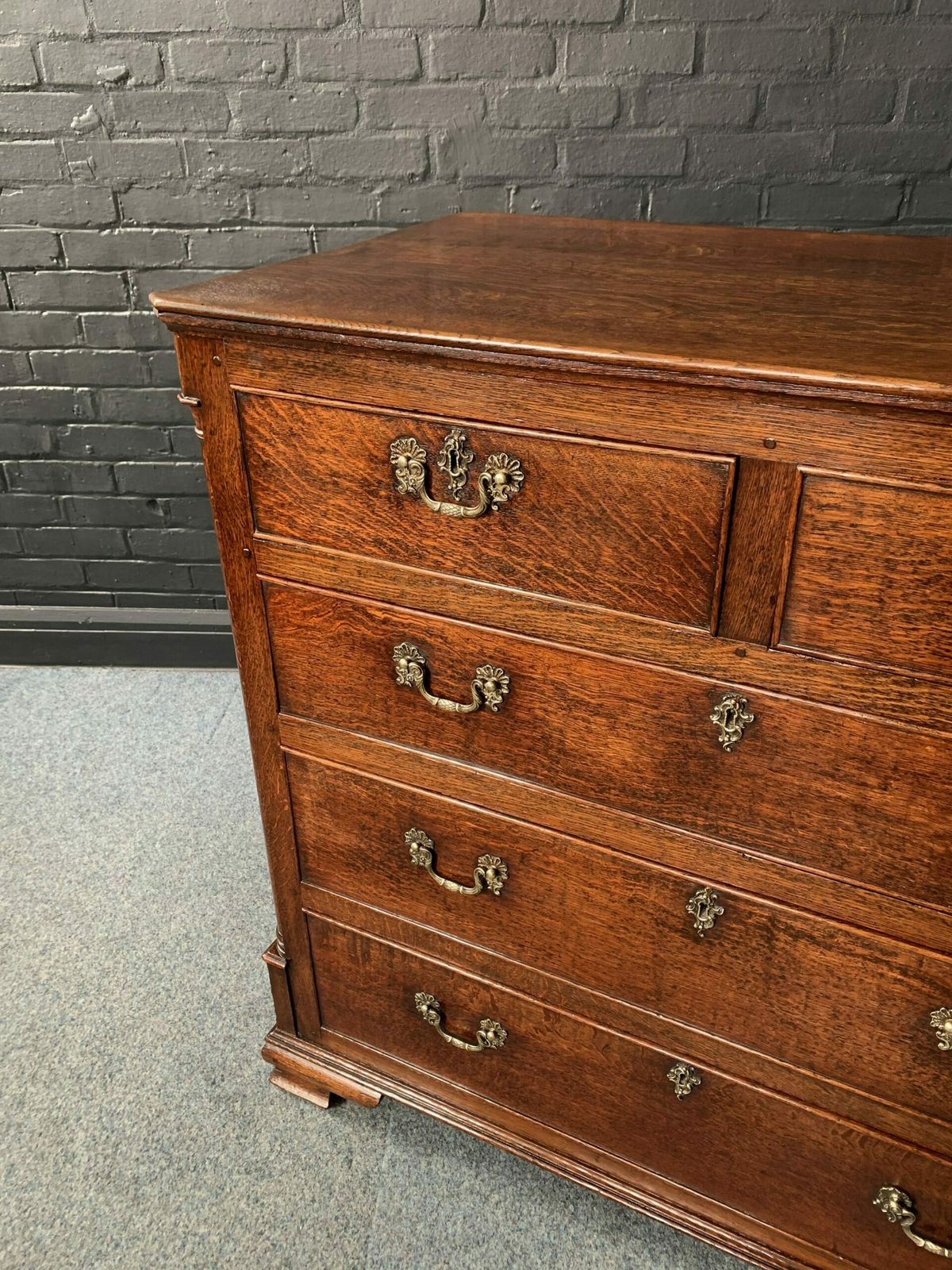 photo furniture Fine Quality George III Oak Chest Of Drawers