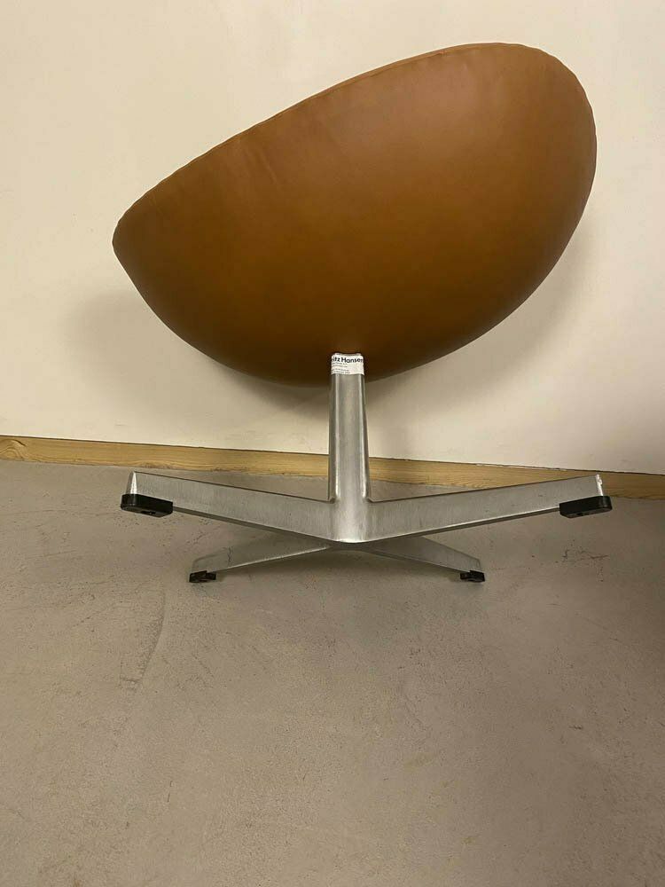 Egg Chair With Ottoman By Arne Jacobsen For Fritz Hansen, 2004, Set Of 2 photo 9900.0