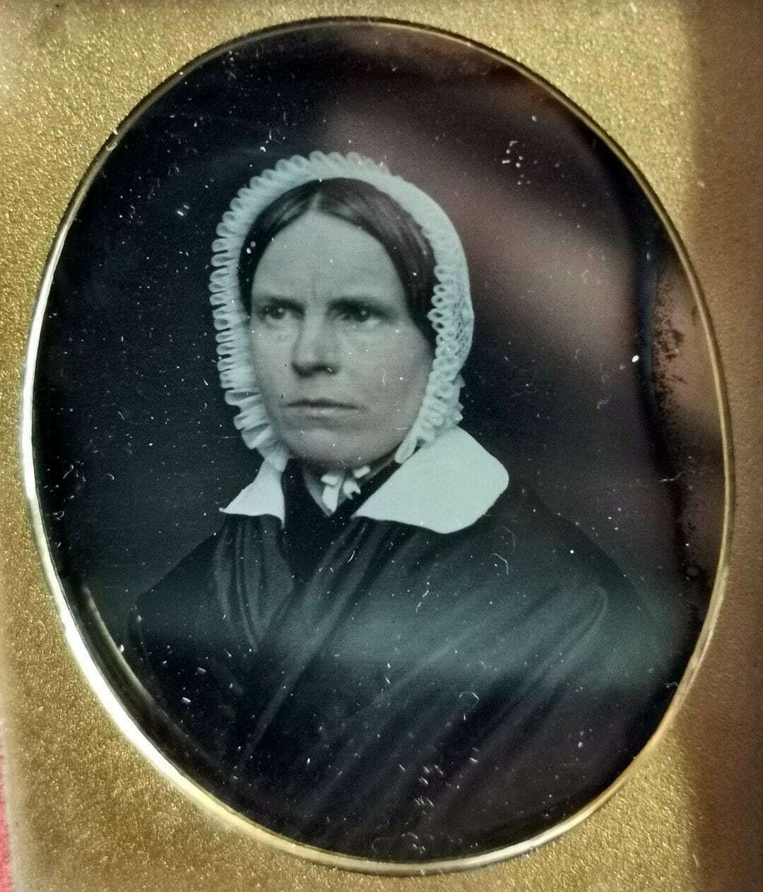Antique Victorian Daguerreotype Photograph, Lady In A Bonnet photo vinterior