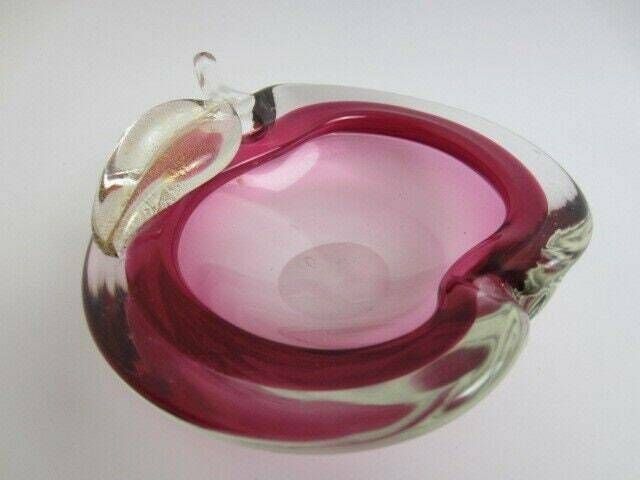 Archimede Seguso Pink With 24k Gold Flakes Art Glass Murano Sommerso Apple Bowl