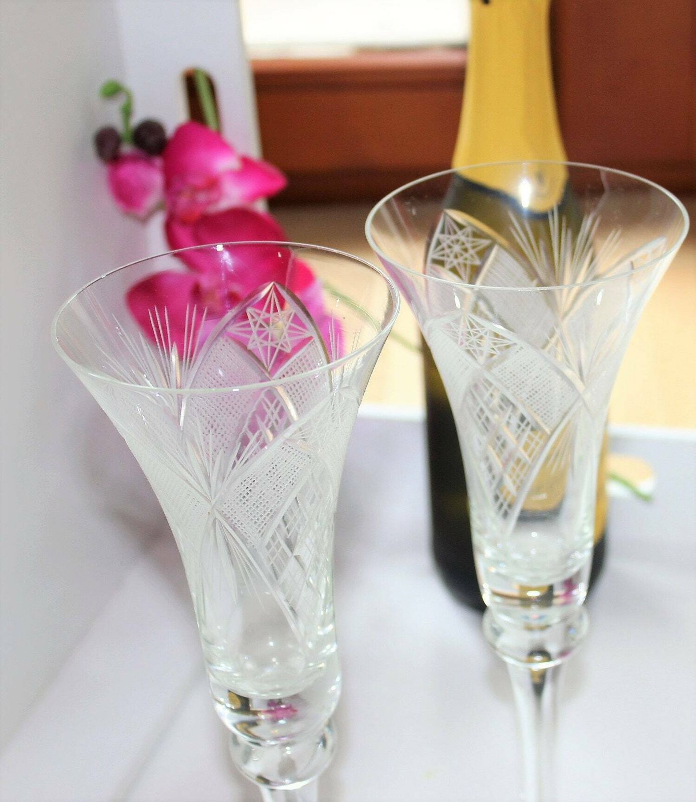 Champagne Glasses Elegant Wedding Flutes Set Vintage Champagne Flutes Wedding Champagne Glasses Wedding Champagne Flute Wedding Mementos photo for sale