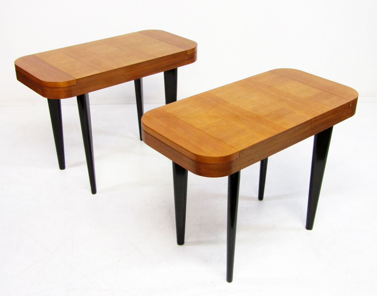 Two Paldao Line Art Deco End Tables By Gilbert Rohde For Herman Miller, C 1940 photo 3600.0